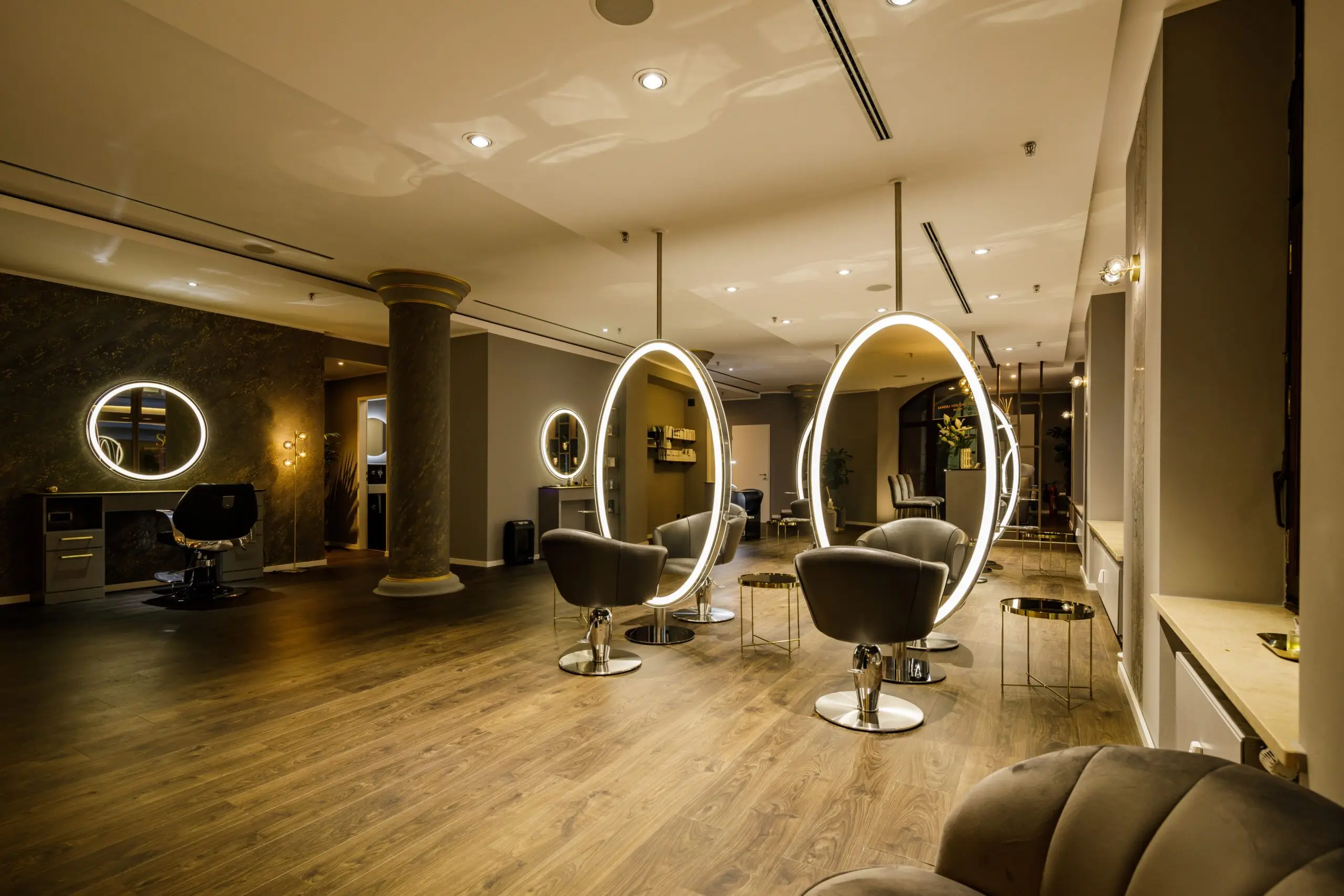 Friseursalon eingerichtet von Frikos